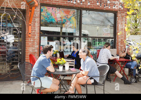 Außerhalb einer Coffee-Shop, NoDa District, Charlotte, North Carolina, USA. Stockfoto