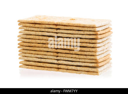 Stapel von Cracker isoliert auf weißem Hintergrund Stockfoto