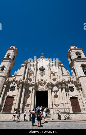Senkrechten Blick auf die Kathedrale von Havanna, Kuba. Stockfoto