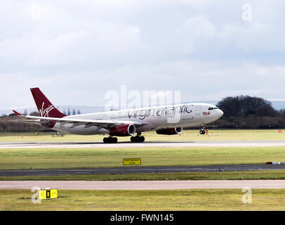 Virgin Atlantic Airways Airbus A330-343 G-VNYC Flugzeug vom internationalen Flughafen Manchester-England-Großbritannien Stockfoto