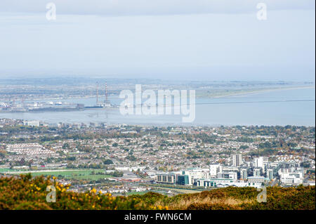 Wicklow Way. Spektakuläre Aussicht von Dublin vom Kilmashogue hill Stockfoto