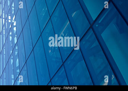 Moderne Büros im Glasbau Stockfoto