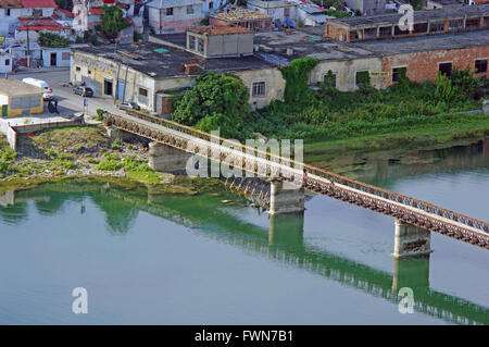 Brücke über den Fluss Drin, Buna Delter, in der Nähe von Shkodra, Albanien Stockfoto