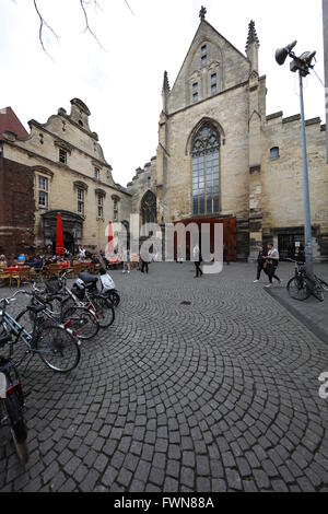 Domicanen Buchhandlung Maastricht innerhalb einer alten dominikanischen Kirche Stockfoto