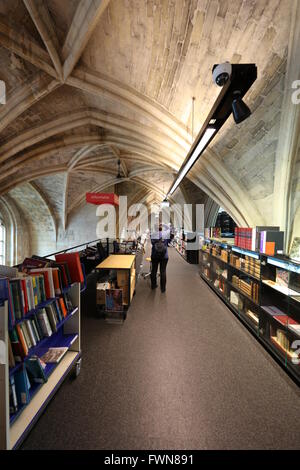 Domicanen Buchhandlung Maastricht innerhalb einer alten dominikanischen Kirche Stockfoto