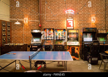 FullStream Brauerei & Taverne, Durham, North Carolina North Carolina USA. Südlichen Craft Bier und Essen. Stockfoto