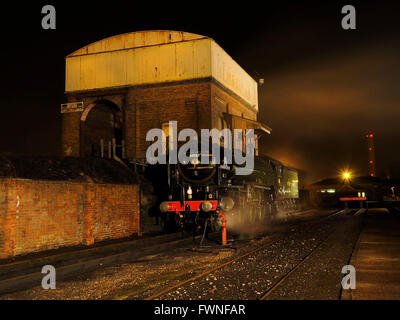 Der Lokschuppen in Didcot Heritage Railway Center mit Pacific 60163 Peppercorn A1 Klasse Lok-Motor Stockfoto