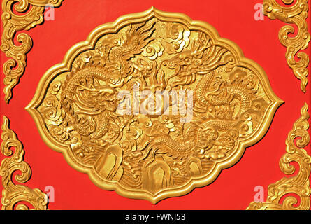 Detail des goldenen ornamentale Kunst auf chinesische Holztür Stockfoto