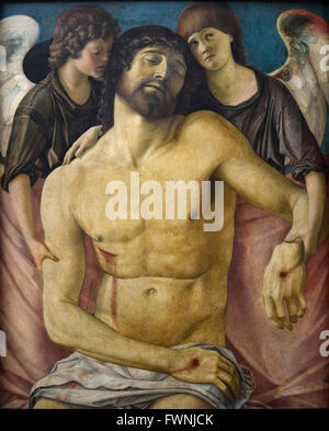 Giovanni Bellini (ca.1430-1516), toter Christus von zwei Engeln, ca. 1475/80 unterstützt. Stockfoto