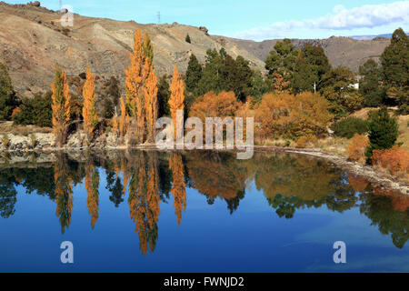 Panorama von Dunstan See Spiegelung in Neuseeland in der Nähe von Queenstown Stockfoto