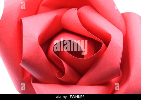 Makroaufnahme von Rose Flower Origami Papier Handwerk isoliert auf weißem Hintergrund Stockfoto