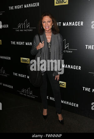 West Hollywood, CA, USA. 5. April 2016. 5. April 2016 - West Hollywood, Jacqueline Bisset. Premiere des AMC '' die Nacht-Manager'' an der DGA-Theater. Bildnachweis: ZUMA Press, Inc./Alamy Live-Nachrichten Stockfoto