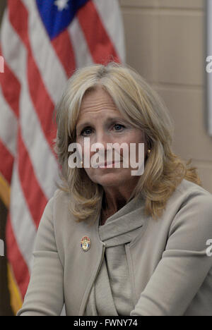 Fort Riley Junction CIty, Kansas, USA, 6. April 2016 Dr. Jill Biden besucht Fort Riley Mittelschule Credit: Mark Reinstein Stockfoto