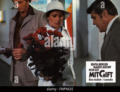 MitGift - Eine beobachtendes Komödie, Deutschland 1976, Regie: Michael Verhoeven, Monia: Mario Adorf, Senta Berger (?) Stockfoto