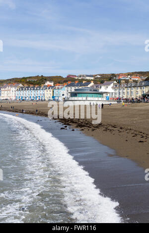 Aberystwyth North Beach und Neubau Musikpavillon.  Wales UK. Stockfoto