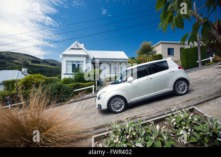 DUNEDIN, NEW ZEALAND - 9. Januar 2016: Baldwin Street, steilste Straße der Welt, in Dunedin, Otago, Neuseeland. Stockfoto