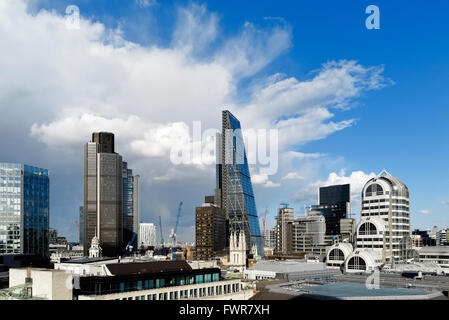 Der Londoner Bankenviertel Skyline mit ikonischen Gebäude: Börse, Tower 42, Cheesegrater, 20 Gracechurch Street Stockfoto