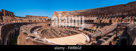 Panoramablick auf das Kolosseum Stockfoto