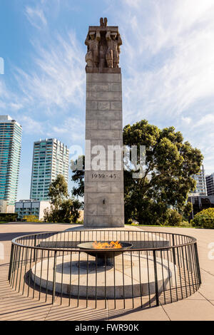 Kenotaph und Eternal Flame, Shrine of Remembrance, Melbourne, Victoria, Australien Stockfoto