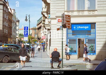 Prag, Tschechische Republik - 27. August 2015: Wechselstube in der Altstadt von Prag, Tschechien Stockfoto