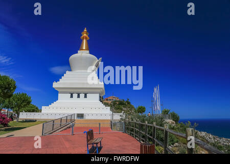 Buddhistischer Stupa in der Nähe von Benalmadena Costa del Sol-Andalucia Spanien Stockfoto