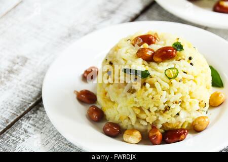 Pongal/Ponkal Linsensuppe Reis Tamil Nahrung aus Südindien Stockfoto