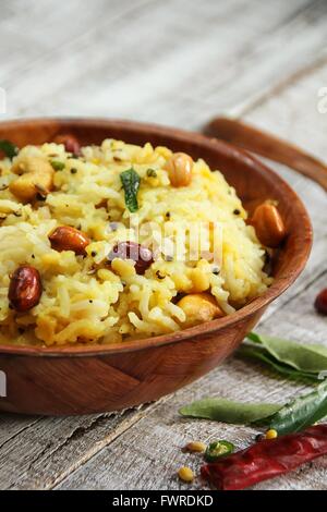 Pongal/Ponkal Linsensuppe Reis Tamil Nahrung aus Südindien Stockfoto