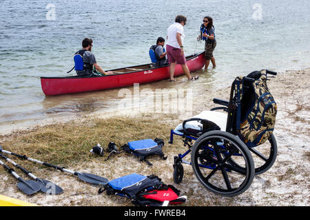 Miami Florida, Tropical Park, Paralympische Erfahrung, Sport, Freiwillige Freiwillige ehrenamtlich arbeiten Arbeiter, arbeiten zusammen helfen, H Stockfoto