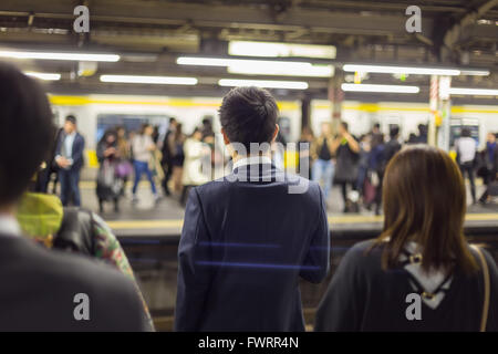 Passagiere mit der Tokyo Metro. Stockfoto