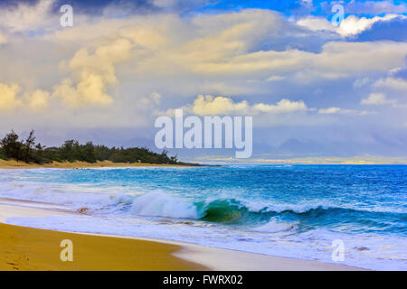 Baldwin Beach, Maui im Morgengrauen Stockfoto