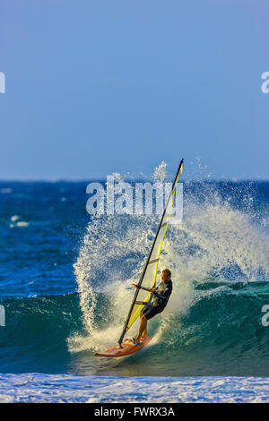 Windsurf am Ho'okipa Beach, Maui Stockfoto