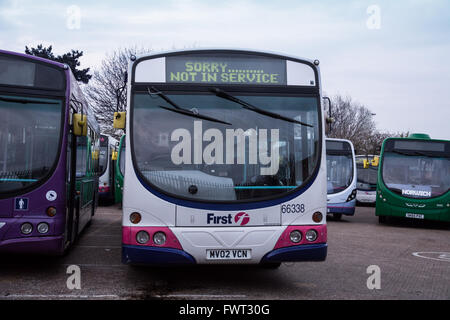 Erste Bus UK Busse Stockfoto