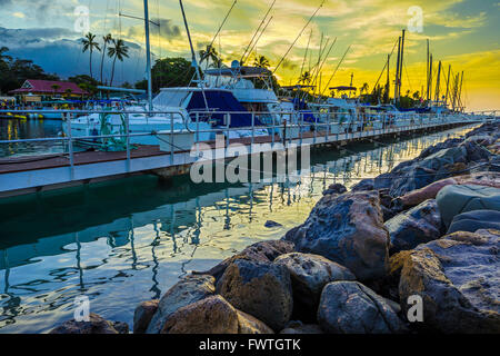 Lahaina Harbor im Morgengrauen, Maui Stockfoto