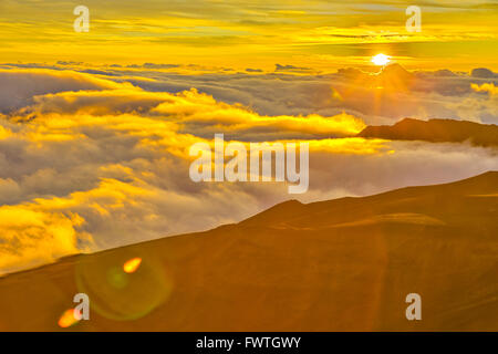 Haleakala Krater bei Sonnenaufgang, Maui Stockfoto