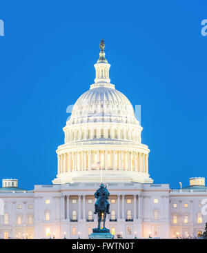 US Capitol Building in der Abenddämmerung, Washington DC, USA Stockfoto