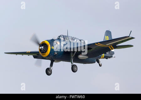 Grumman TBM (TBM-3R) Avenger Weltkrieg Torpedo Bombenflugzeuge mit der zivilen Registrierung HB-RDG. Stockfoto