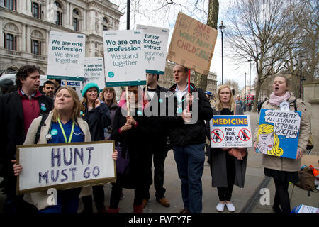 Westminster 6. April 2016. Einen vierten 48-Stunden-Streik von Junior Ärzte über Änderungen auf ihren Vertrag mit der NHS Stockfoto