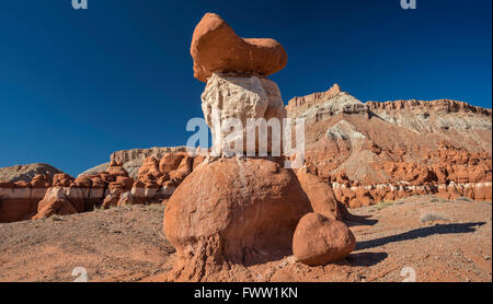 Sandstein-Goblins und Hoodoos am kleinen Ägypten geologischen Standort Bicentennial Autobahn Gebiet südlich Hanksville, Utah, USA Stockfoto