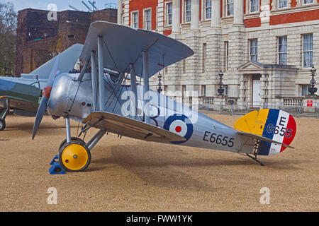 London, Horse Guards Parade A Sopwith Snipe bilden Teil einer Anzeige von Flugzeugen der Royal Air Force Museum, zum Gedenken an die Hundertjahrfeier der RAF Stockfoto