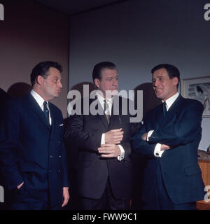 Deutscher Showmaster und Entertainer Hans Joachim Kulenkampff in seiner Show 'Einer wird gewinnen', Deutschland 1960er Jahre. Stockfoto