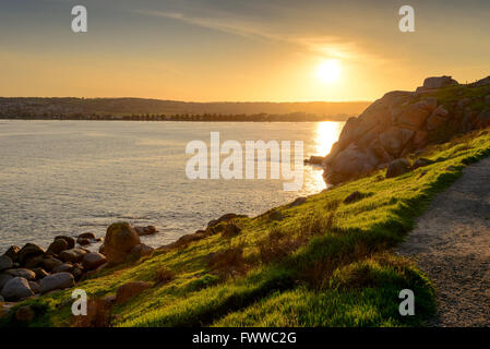 Sonnenuntergang über Granitinsel, Victor Harbor, Südaustralien Stockfoto