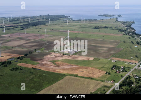 Windkraftanlagen in Wolfe Island, Ontario, am 28. Juni 2014. Stockfoto