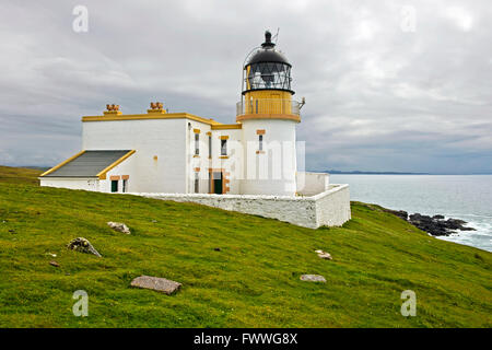 Stoner Head Leuchtturm, in der Nähe von Lochinver, Grafschaft Sutherland, Schottland, Vereinigtes Königreich Stockfoto