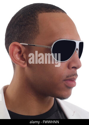 Young Black Man in Sonnenbrille Porträt Profil Stockfoto