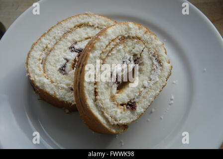 COPENHAGEN / DENMARK  7. April 2016   (dänische Hindbaer Kage) Rasberry Kuchen Photo.Francis Joseph Dean/DeanPictures) Stockfoto