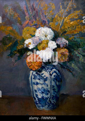 Dahlien in einer großen Delft Vase, Dahlien Dans un grand Vase de Delft, von Paul Cezanne, Musee d ' Orsay Paris Frankreich Europa Stockfoto