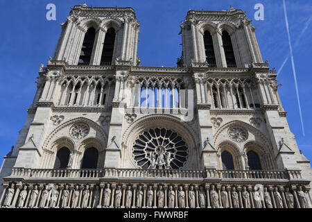 Frankreich. Paris. Die Westfassade der Kathedrale von Notre-Dame. Frühgotik. 13. Jahrhundert. Restaurierung, 19.Jh. Stockfoto