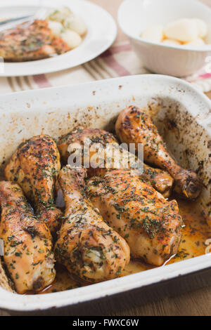 gebackene Chicken drumsticks Stockfoto