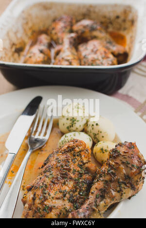 gebackene Chicken drumsticks Stockfoto