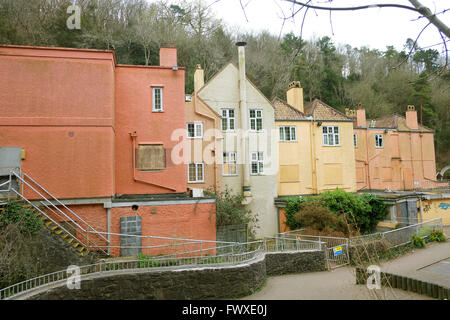 Das heute abgerissene Cox's Mill Hotel und Pub in der Cheddar Gorge, viele der Gebäude sind jetzt nicht mehr investiert und müssen am 8. April 2016 erneuert werden Stockfoto